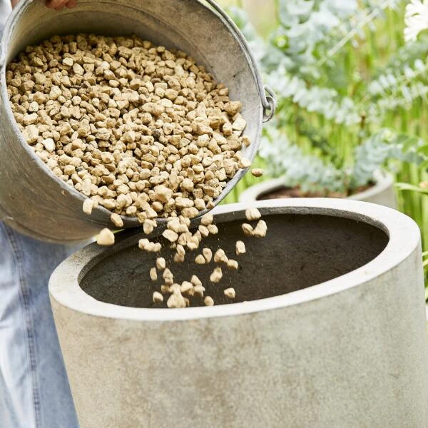 Compo Bio Granuplant Puimsteenkorrels - 40 L 4 Compo Bio Granuplant Puimsteenkorrels - 40 L - Afbeelding 2