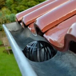 Dakgoot Bladvangers Tegen Verstopte Afvoerpijpen - Set Van 2 Stuks -Tuindecoratie Winkel dakgootbeschermers 1484066306 3 600